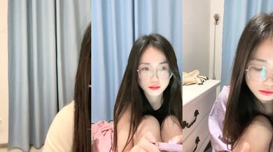 推荐~极品学妹~好性感啊【听者貌貌】刮毛黑牛跳蛋~超级骚~身材棒，喷血撸管必看 (1)